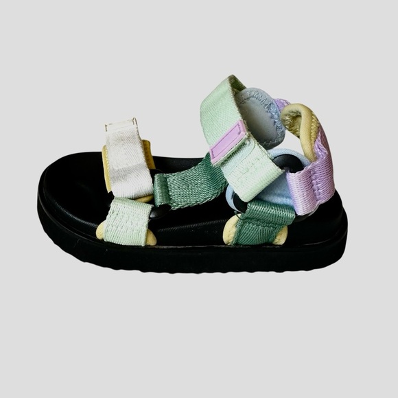 Gap Toddlers Strap Sandals Velcro Sz 7-8 - Picture 1 of 6